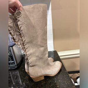 Soft Sharnell II tall boot, good condition!